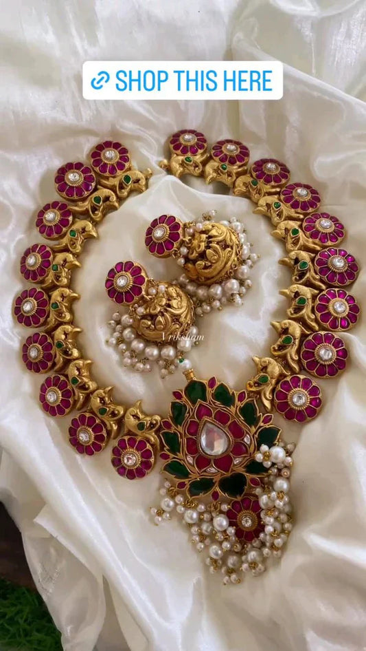 Lakshmi Floral Temple Necklace Set with Pearls – nacklace.shop